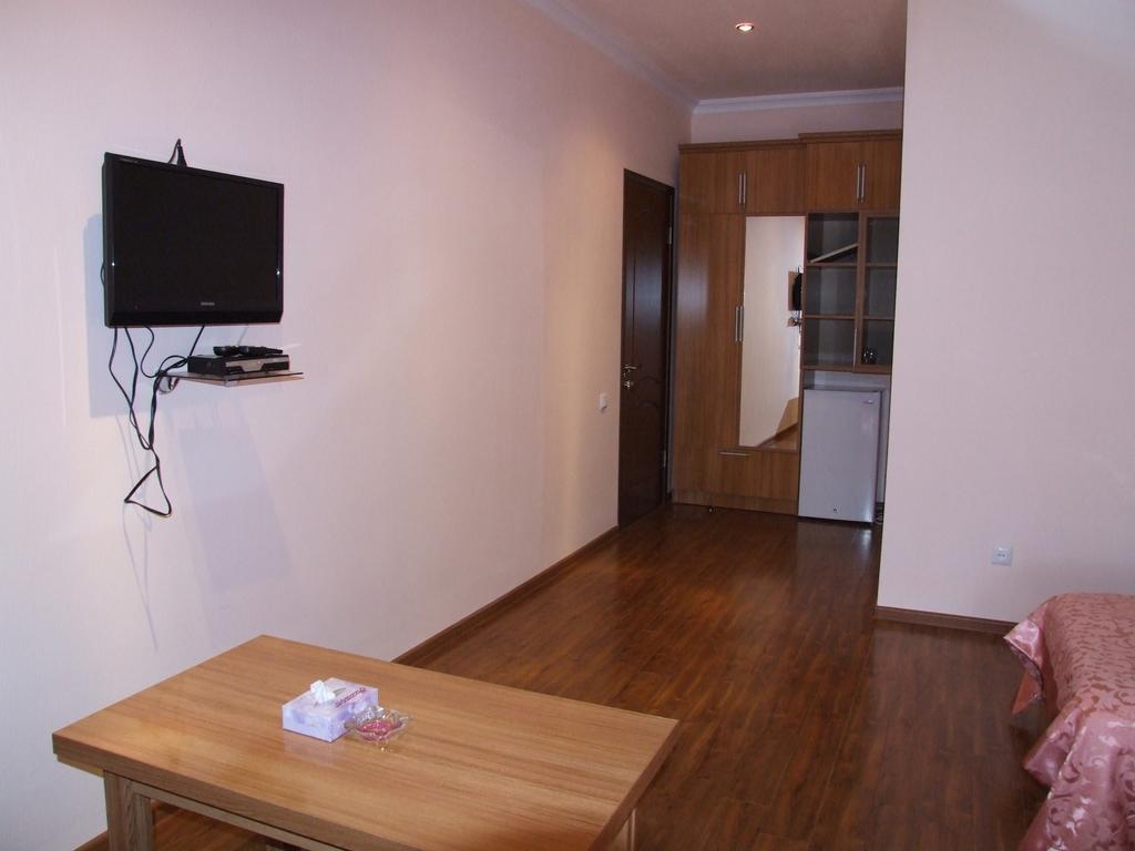 Hotel Central Dzjermoek Kamer foto